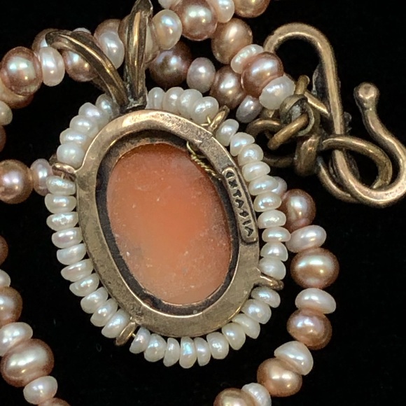Extasia Feminine Hand Carved Shell Cameo on Beautiful Seed Pearl Necklace - Picture 8 of 11